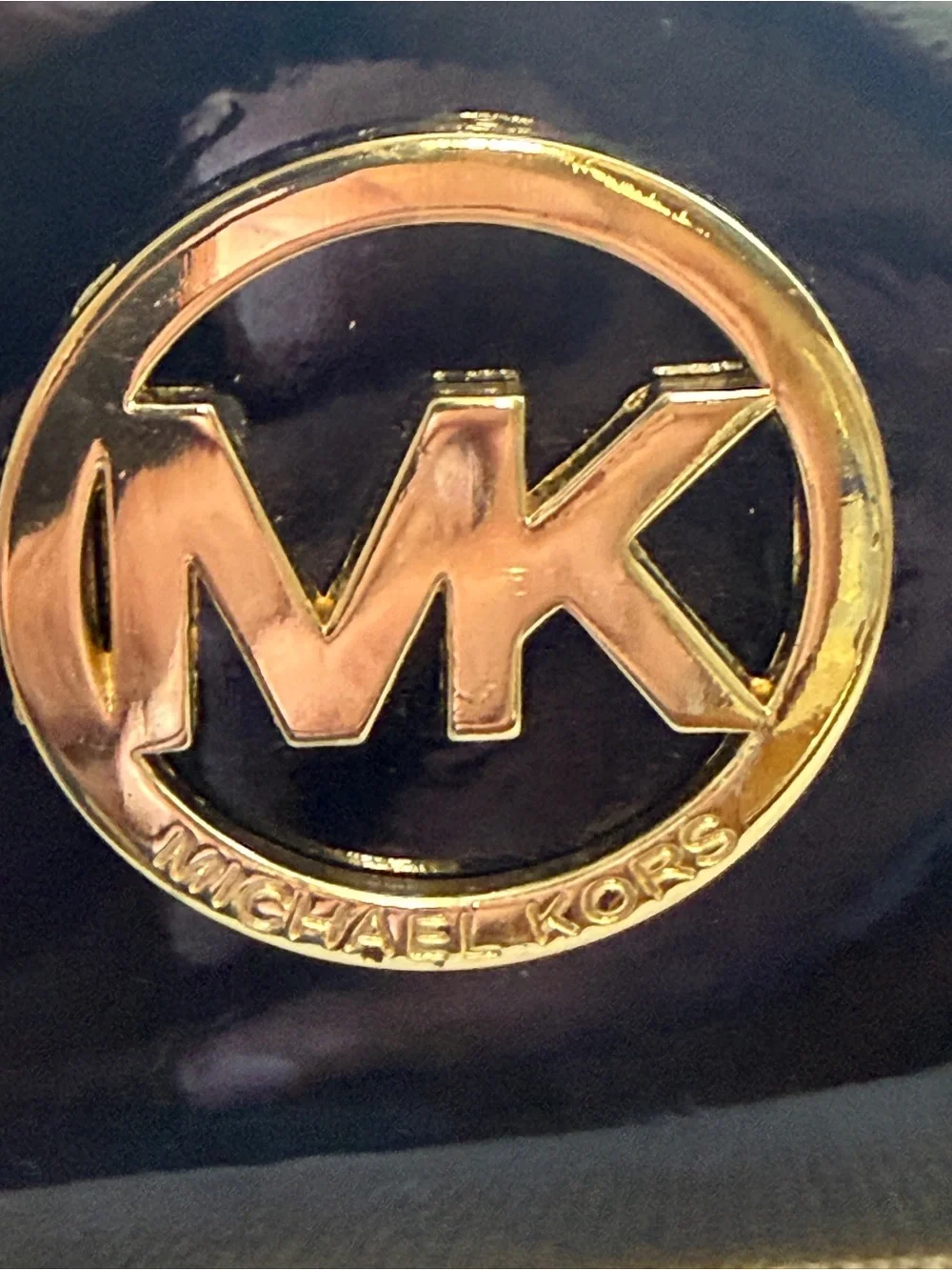 Michael Kors Black Patent Leather Wallet. Zippered w/Card Slots. Very Good Cond.